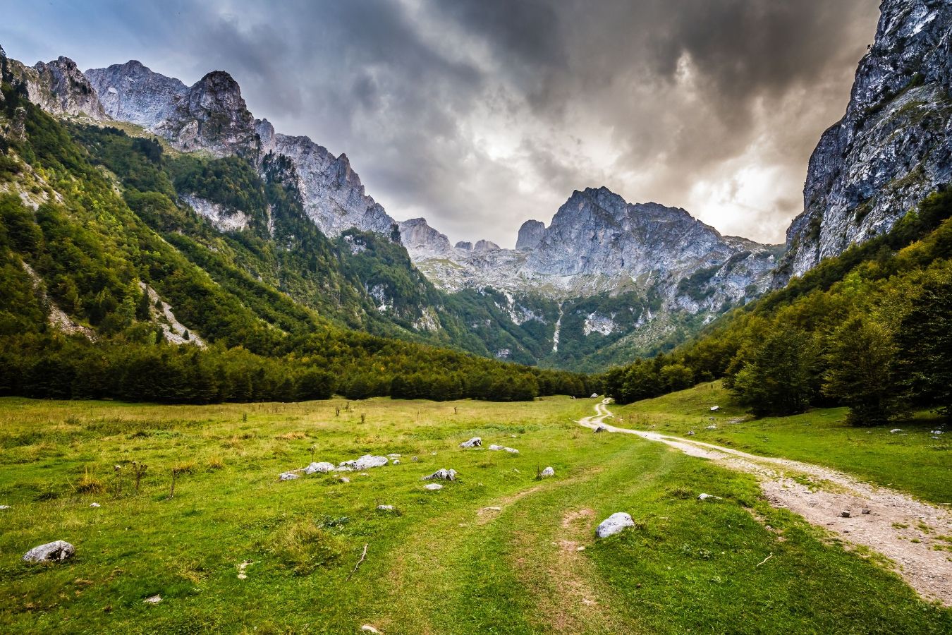 NACIONALNI PARK PROKLETIJE: Raj za avanturiste i ljubitelje prirode