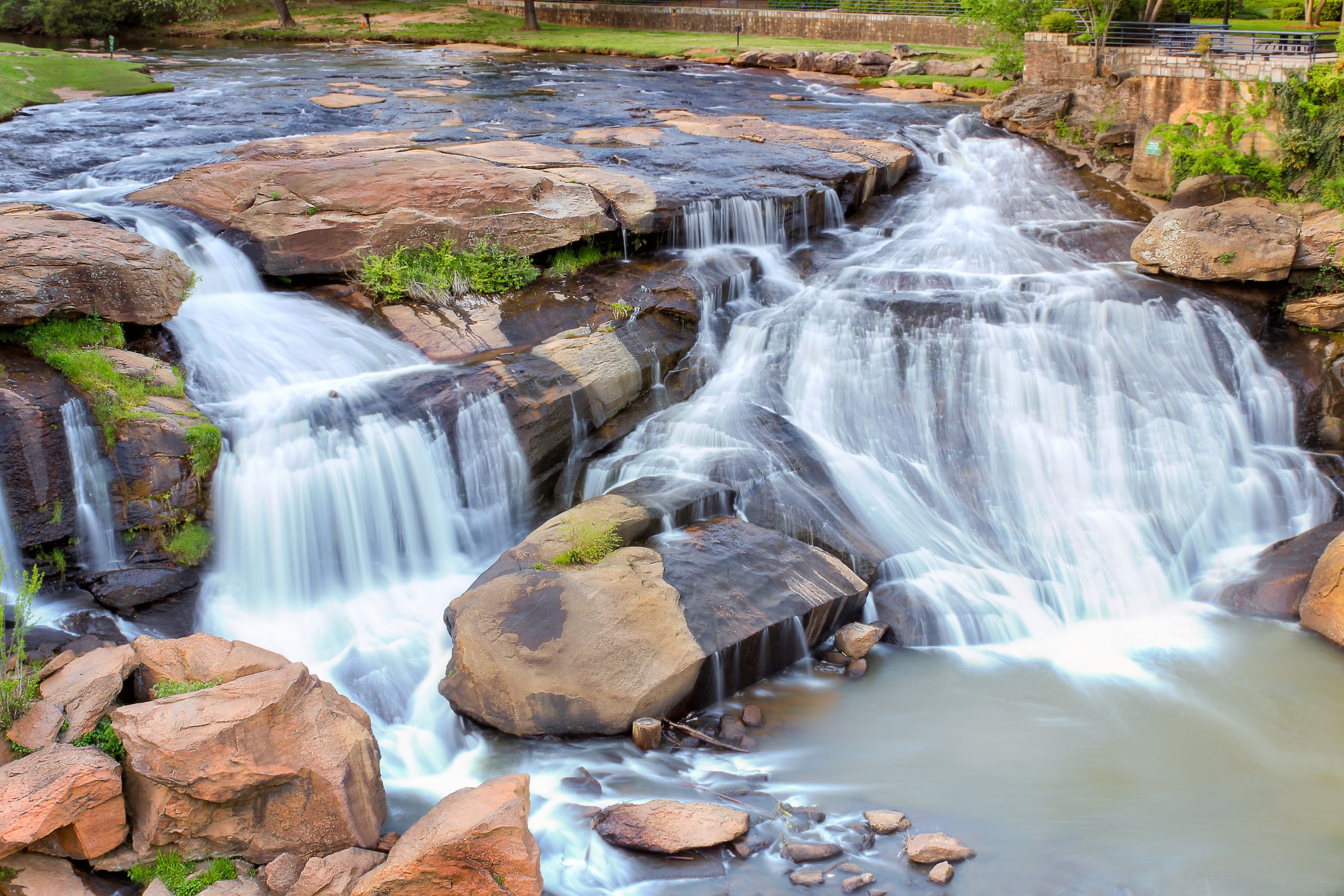 vodopad-topli-do-dva